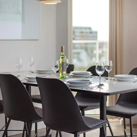Exklusive Marina-wohnung Mit Balkon Appartement