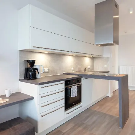 Exklusive Marina-wohnung Mit Balkon Lägenhet