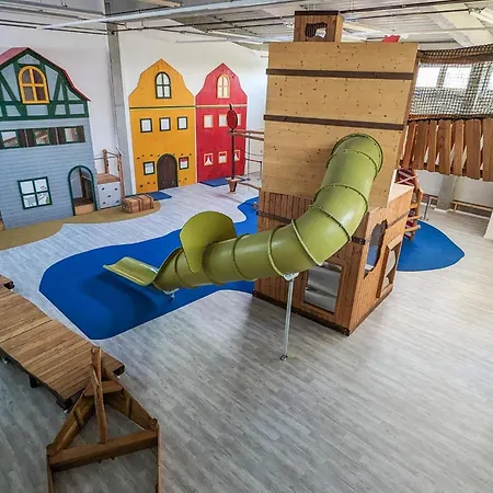 Lägenhet Exklusive Marina-wohnung Mit Balkon *